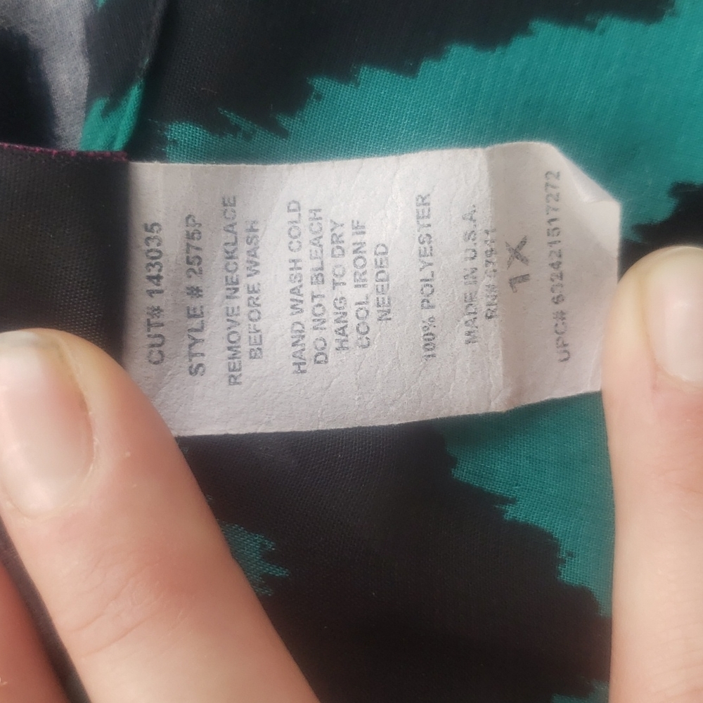 Shirt - Picture 3 of 4
